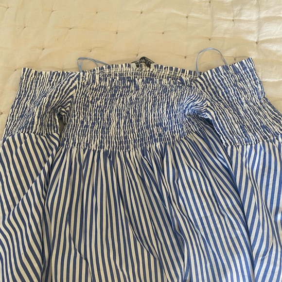 Zara short dress with bell sleeves small - Picture 9 of 13